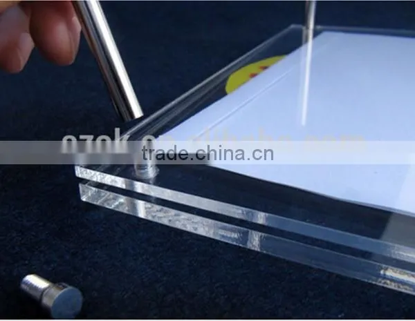 Popular Decorative Elegant Clear Acrylic Magnetic Photo Frame photo-4