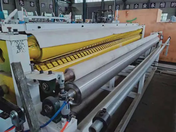 Hot Sale Toilet Tissue Paper Jumbo Roll Rewinding Embossing Perforating Machine photo-2