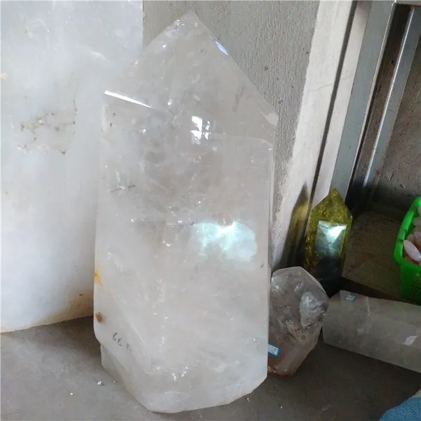 100-200kg Natural Large Rock Clear Crystal Point Big Rock Quartz Tower photo-2