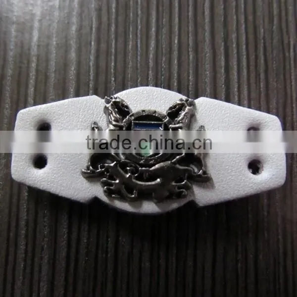 Small White Metal Leather Label for Wears photo-2