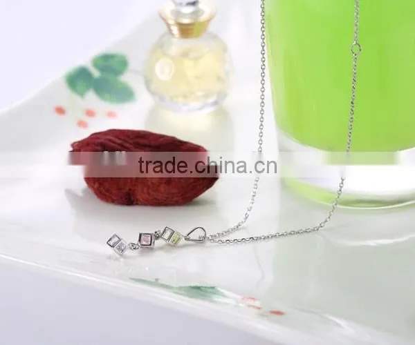 Website China 925 Sterling Silver Tricolor CZ Cube Pendant Necklace photo-3