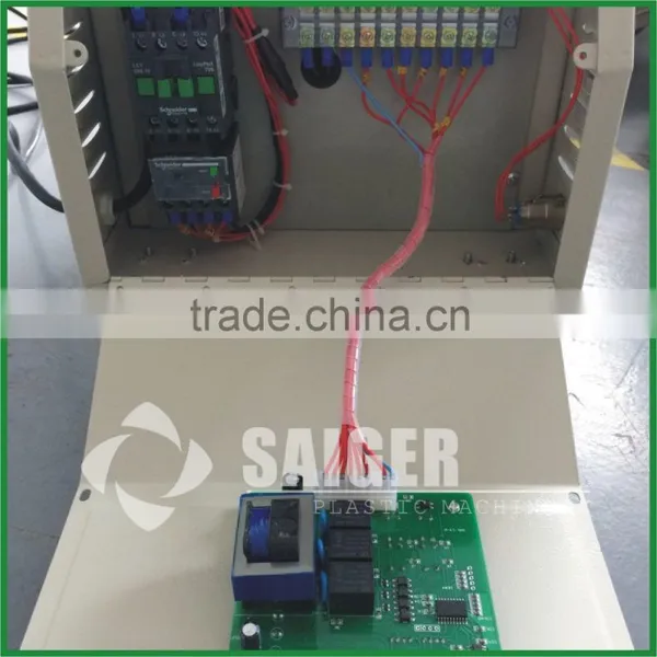 Industrial Plastic Carbon Brush Auto-loader SAL-300 for Injection Molding Machine photo-5