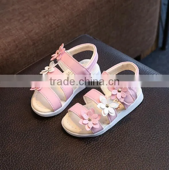 Zm35397a China Factory Cheap Kids Shoes Fashion Flower Sandals photo-2