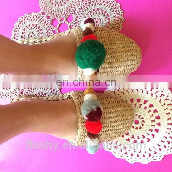 Wholesale Handwoven Grass Slippers Beach Shoes House Shoes Woman's Slippers photo-5