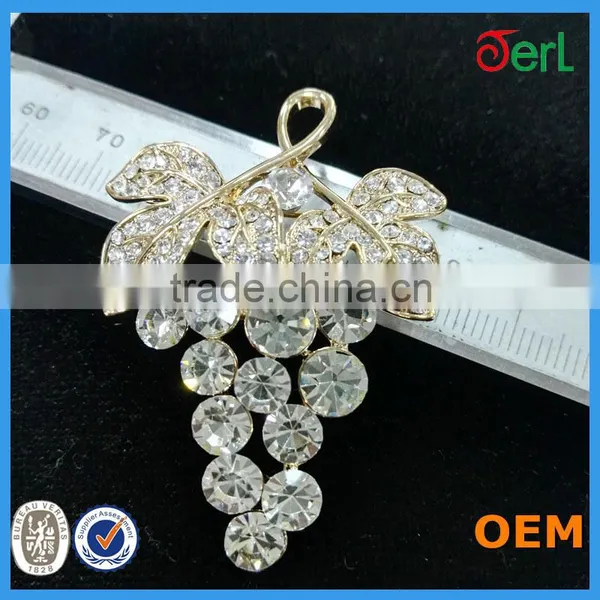 Wholesale Vivid Crystal Brooch Pin Small Rhinestone Brooch Fashion Grape Brooch photo-5