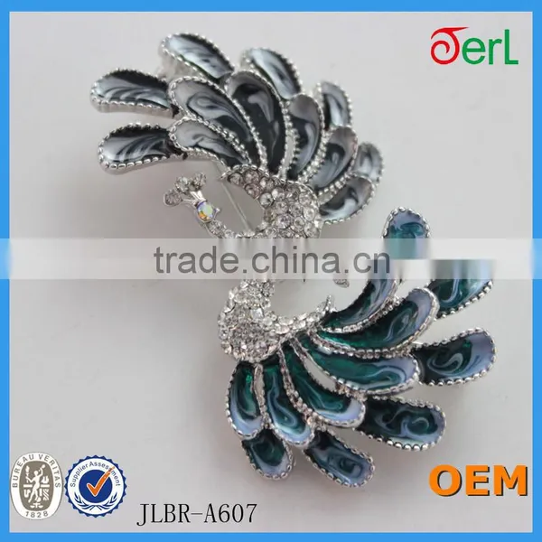 Korean Elegant Crystal Rhinestone Wedding Peacock Brooch photo-2