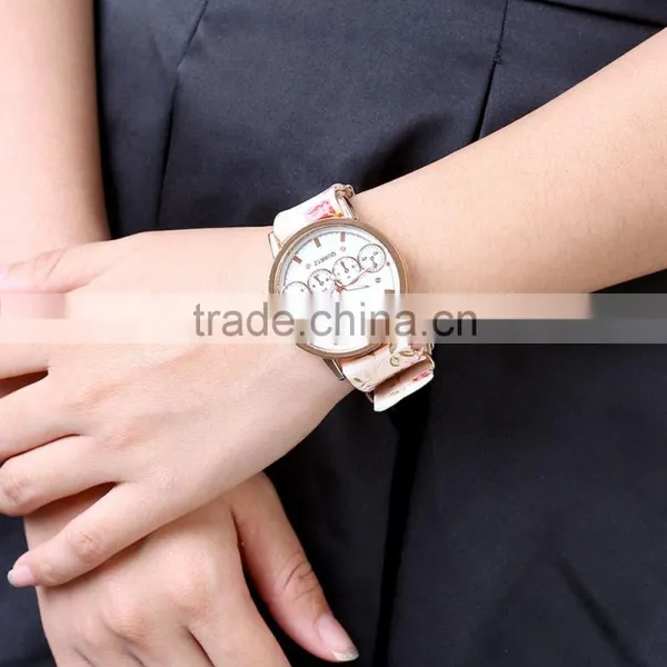 Allibaba.com Fashion Lady Leather Strap Watch photo-5