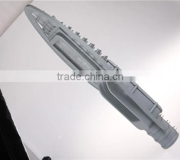 Die-casting Aluminum Housing With Heat Radiator All in One Street Light photo-3