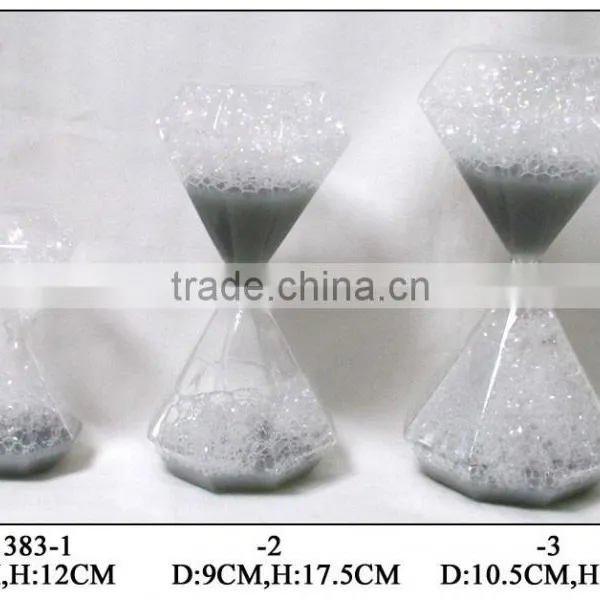 Grey Beautiful Diamond-shaped Bubble Hourglass