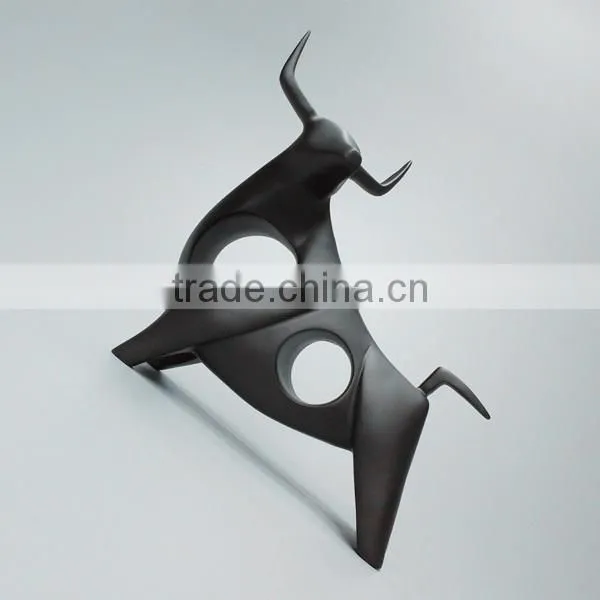 Resin Matt Black Interior Decorative Bull Statue photo-2