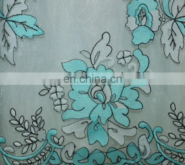 Lastest Fashion Embroidery White Sexy Blouse Design photo-4