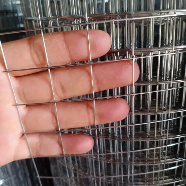 Square Hole Welded Wire Mesh Rolls - Anti-thief Design for Fence Panels photo-2
