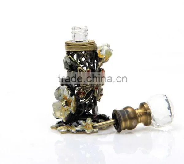 Cosmetic Glass Bottle Manufacturers Vintage Fancy Glass Perfume Bottle With Metal Shell Shaped Stopper From China Supplier photo-4