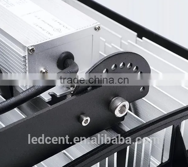 TUV GS UL DLC Led Outdoor Lighting Fixture Floodlight 50w 100w 150w 200w 250w photo-4