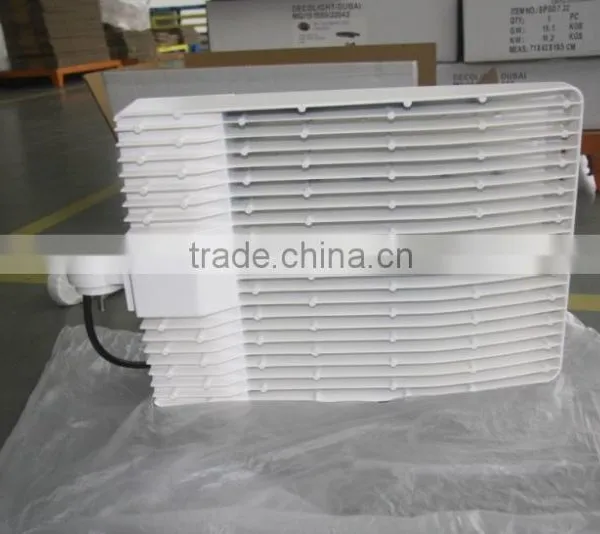 DLC Premium Qualified 140W LED Area Light photo-4