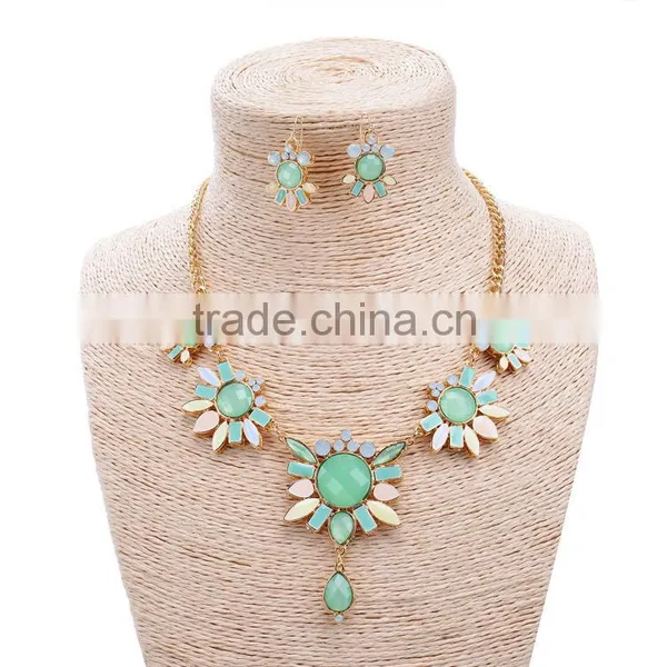 Elegant Necklace Big Brand Jewelry Fashion Necklace Women Necklace Flowers Exaggeration Upscale Flower Necklace