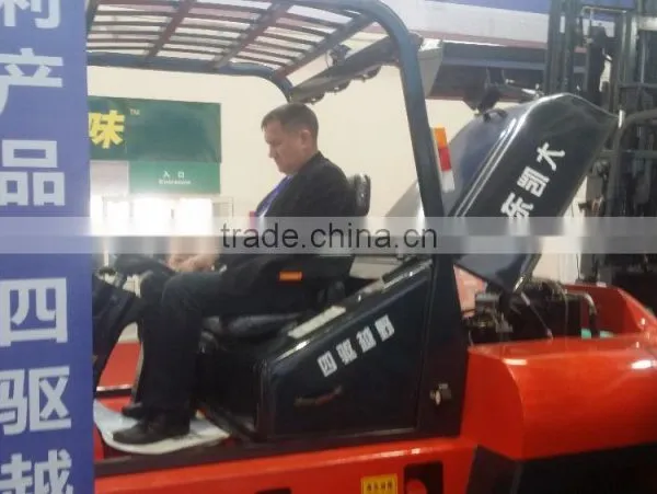 Convenient Control 2T Capacity Agricultural Forklift photo-2
