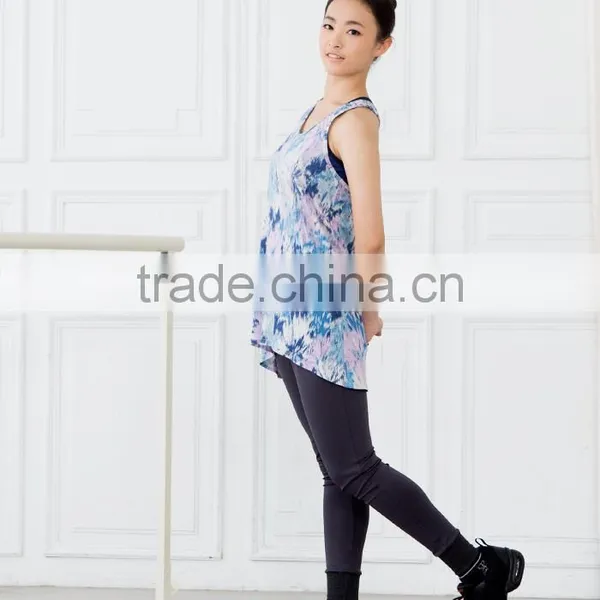 Women Asymmetrical Pattern Racerback Tank Tops photo-3