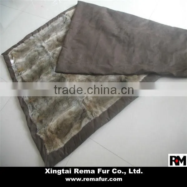 2014 Hot Selling High Quality Rabbit Fur Carpet in Natural Color photo-2