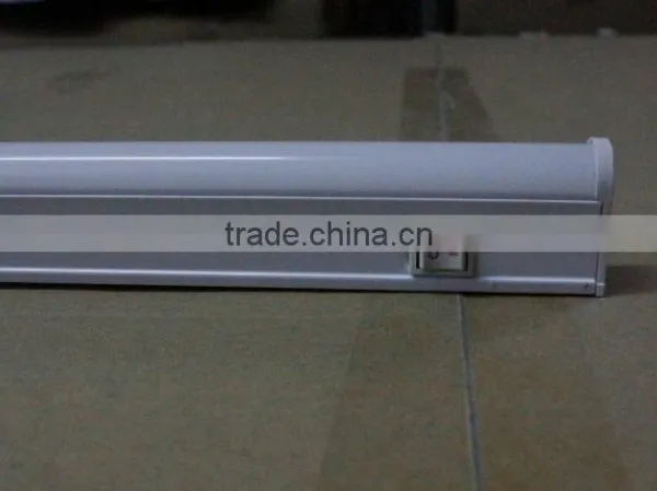China Factory Integrated T5 LED Tube 10W With Switch High PF 100lm/w CE and Rohs t5 Led Tube photo-3