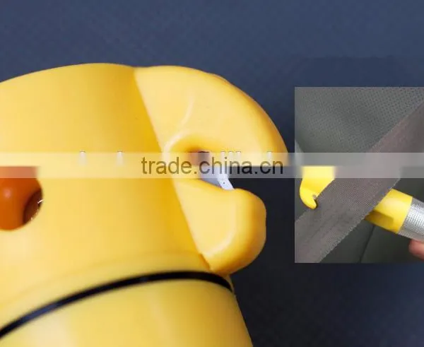 Wholesale Multifunction Emergency Safety Hammer With Flashlight & Belt Cutter photo-2