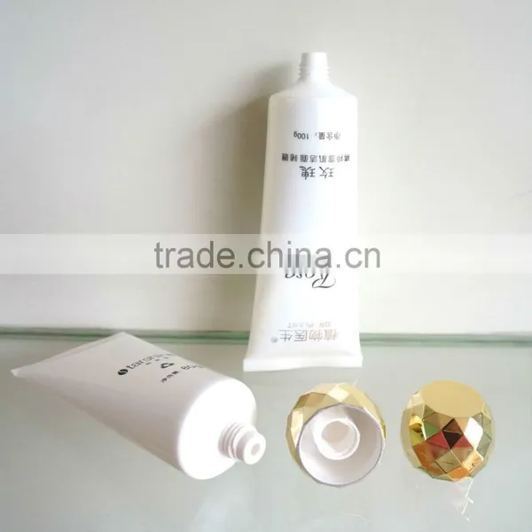 Plastic Oval Tube With Plating Gold Screw on Cap for Face Washing Dia 40mm photo-3