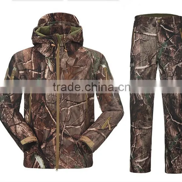 Custom Man Waterproof Camouflage Softshell Suit photo-5