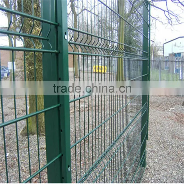 .com Triangle Bending Welded Wire Mesh Fence photo-6