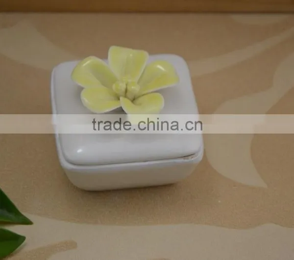 Wholesale Small Ceramic Jewel Box With Flower Shape Design photo-5