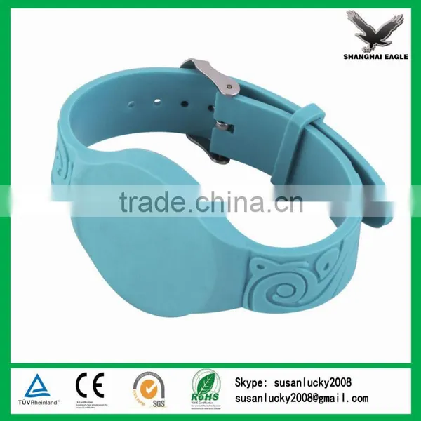 Custom Logo Adjustable Silicone Wristband With Chip photo-2