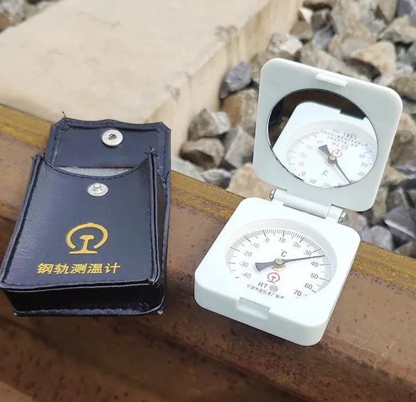 Pointer Rail Thermometer