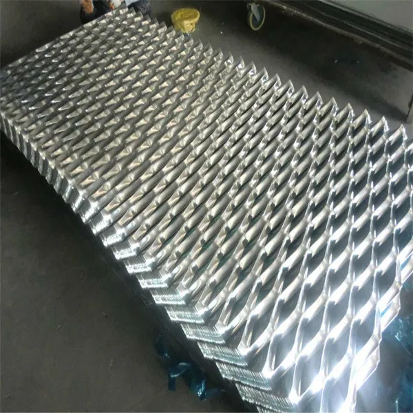 Heavy Duty Expanded Metal Mesh for Construction & Industrial Protection photo-4