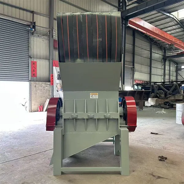 Plastic Crusher for Recycling Pet Bottles PP PVC Pipes Woven Bags photo-2