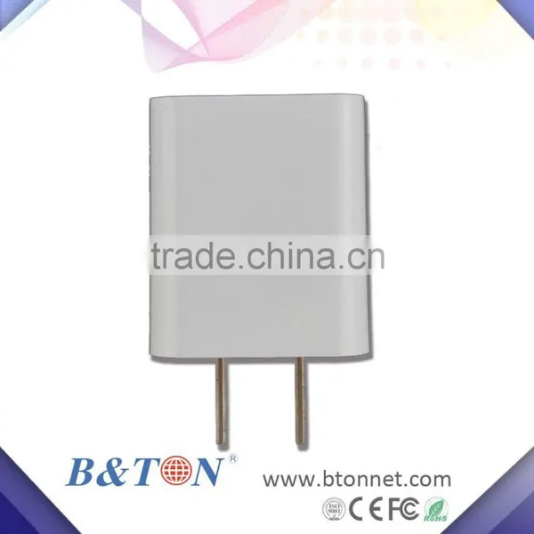 5V 1.5A Universal Travel Adapter With Usb Charge CE FCC Approval photo-3