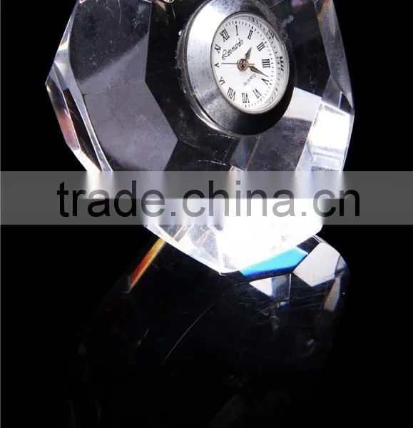 2016 New Fashion Heart Desktop Crystal Colck From Factory on Sale photo-2