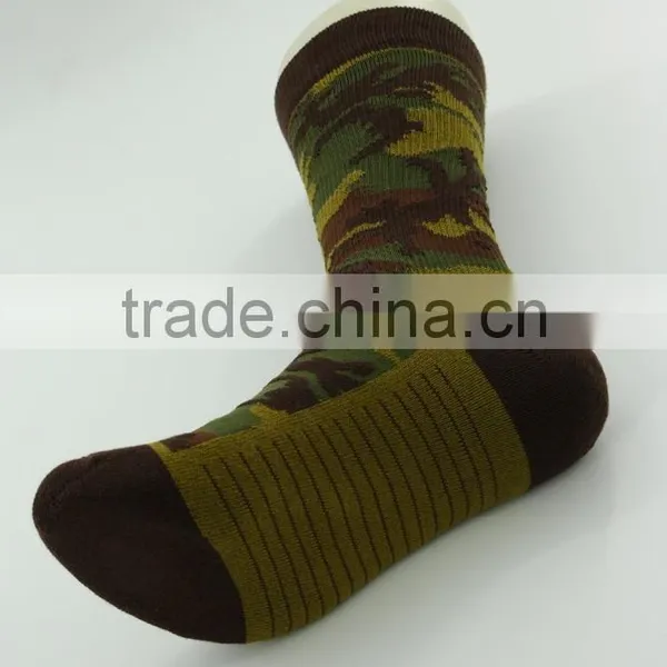 Men Camouflage Design Crew Sport Socks Thick Elite Basketball Socks photo-6