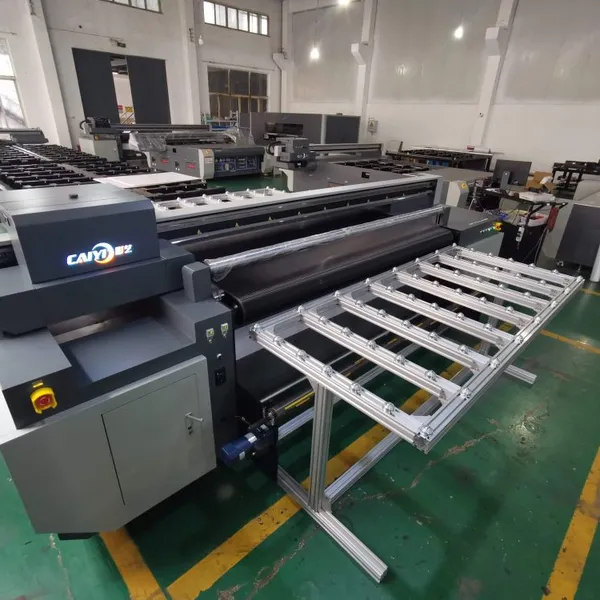 Caiyi 2,0 m UV Hybrid Drucker mit robuster Konstruktion CY-RF2000