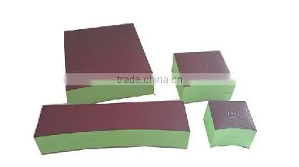 Luxury Plastic Paper Jewelry Gift Box Square Shape With Radian Custom Logo photo-2