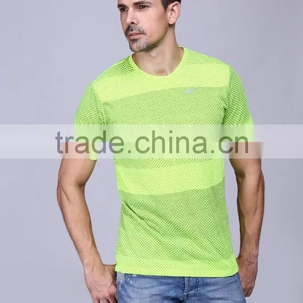 OEM Service Factory Sale High Quality Sportswear Seamless t Shirt Men photo-2