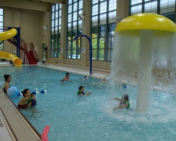 Factory Price Reliable Fiberglass Swimming Pool Water Park Play Equipment Water Park Mushroom For Sale photo-6