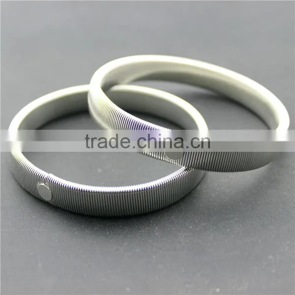 2 Pairs Metal Sleeve Holders Garters Silver,Gold & Black Elasticated Armbands Shirt Arm Bands photo-5