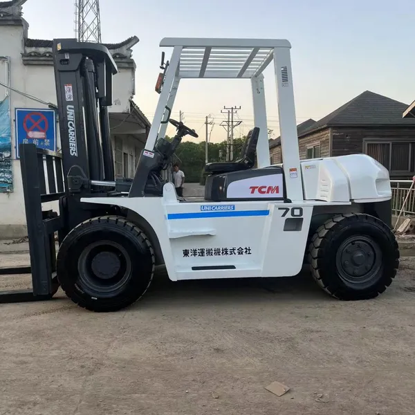 7-тонный двигатель Isuzu FD70-2, предназначенный для японского импортного вилочного погрузчика для традиционной китайской медицины, продается по низкой цене.