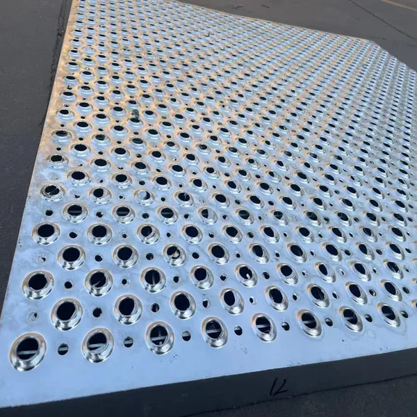 Anti-slip Perforated Mesh Pattern Plate, With Alligator Mouth Holes, Suitable for Pedestrian Walkways, Cutting and Bending Services Available photo-3