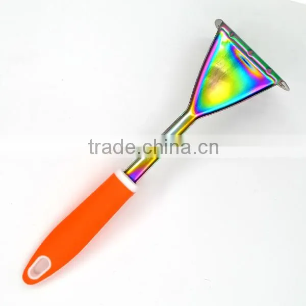 Lowest Price Non-stick TPR Handle Titanize Kitchen Potato Mud Maker photo-2