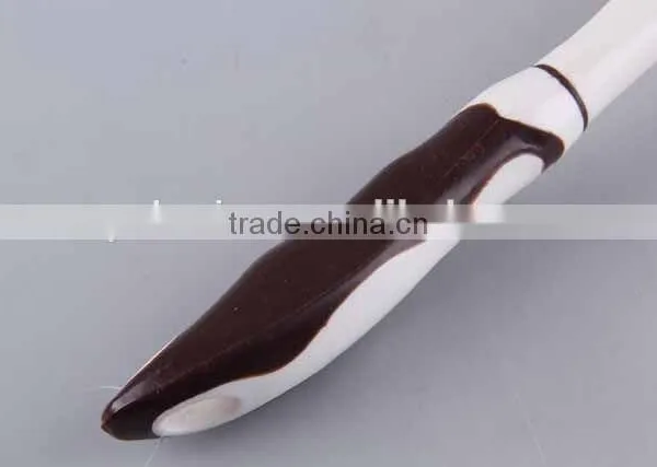 Curved Plastic Cleaning Brush photo-4