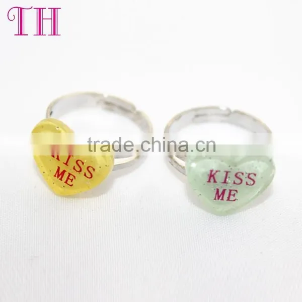 Happy Glitter Face Shaped Ring Plastic Toy Kids Finger Plastic Ring for Children photo-5