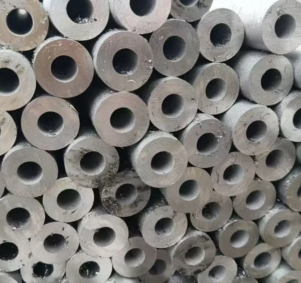 Pickled Annealed Duplex 2205 Stainless Steel Pipe ASTM A790 Welded photo-5