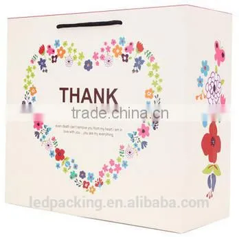 Friendly Gift Packaging Bag,Fashion Paper Gift Bag photo-2