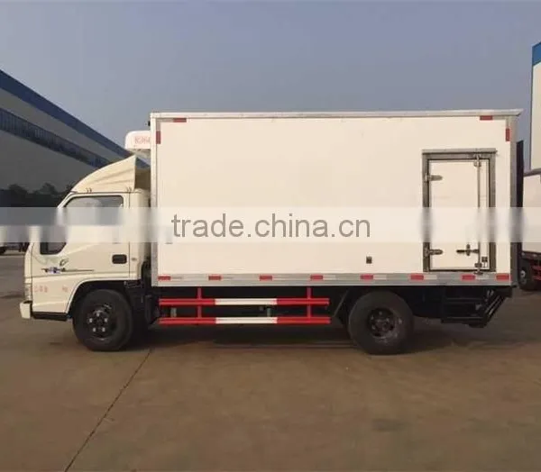 3ton JMC Refrigerated Truck With Hydraulic Lifting for Sale photo-6