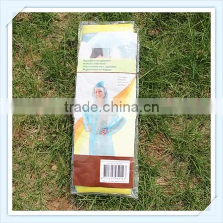 Waterproof Yellow Beautiful PE Raincoat Custom With Logo photo-2